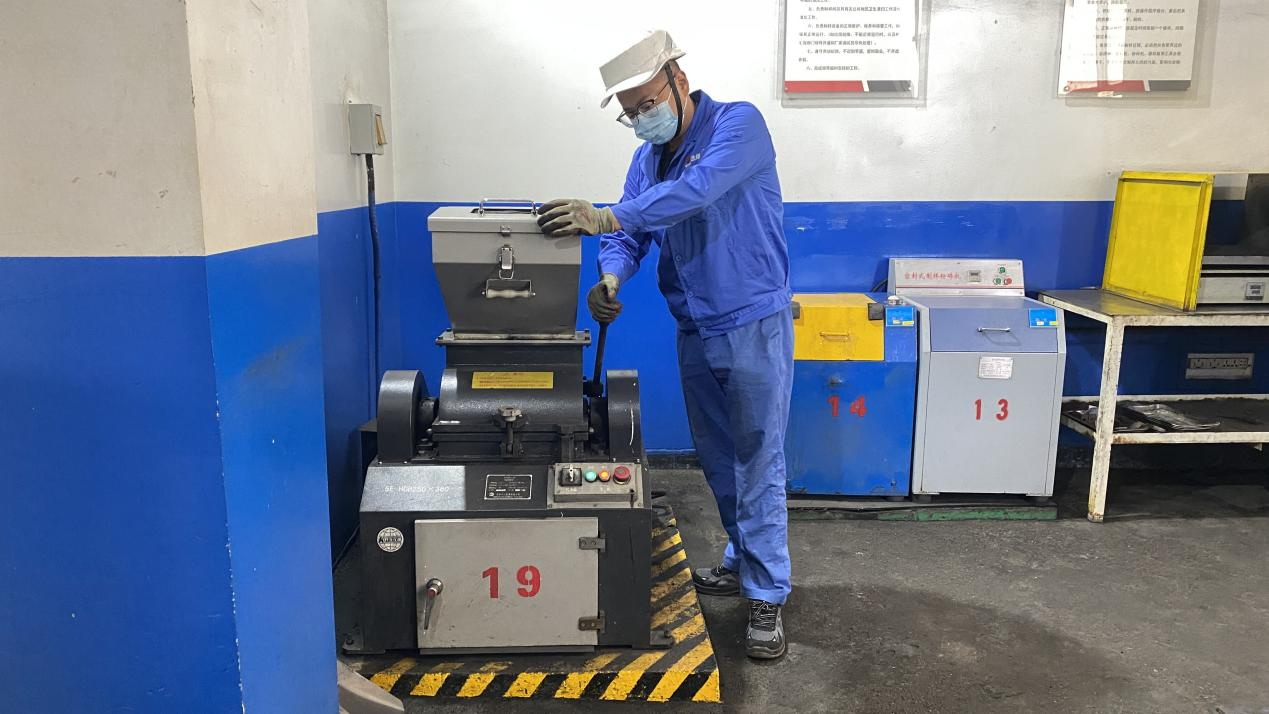 孙二军 诗歌——《你要写新能,就不能只写......》